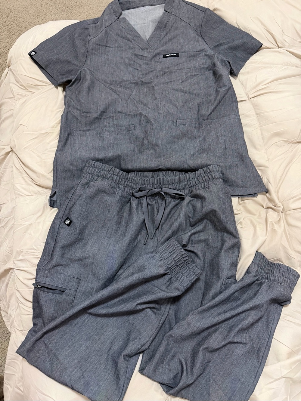 Jaanuu Women's Heather Gray Scrub Top & Jogger Set